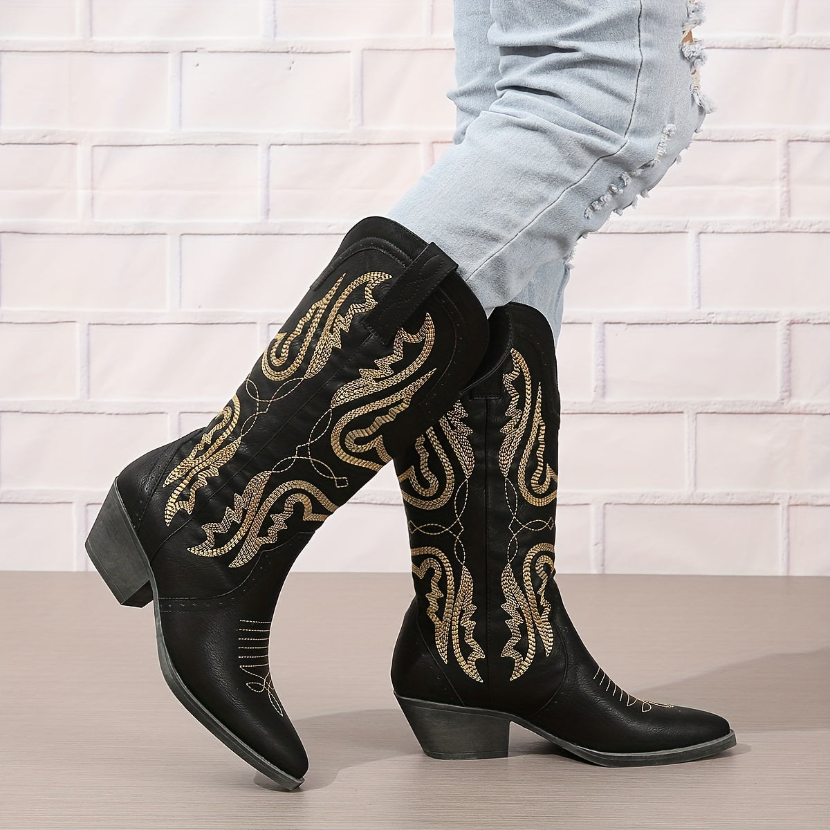 Stivale texano plus size con ricamo serpente – slip‑on