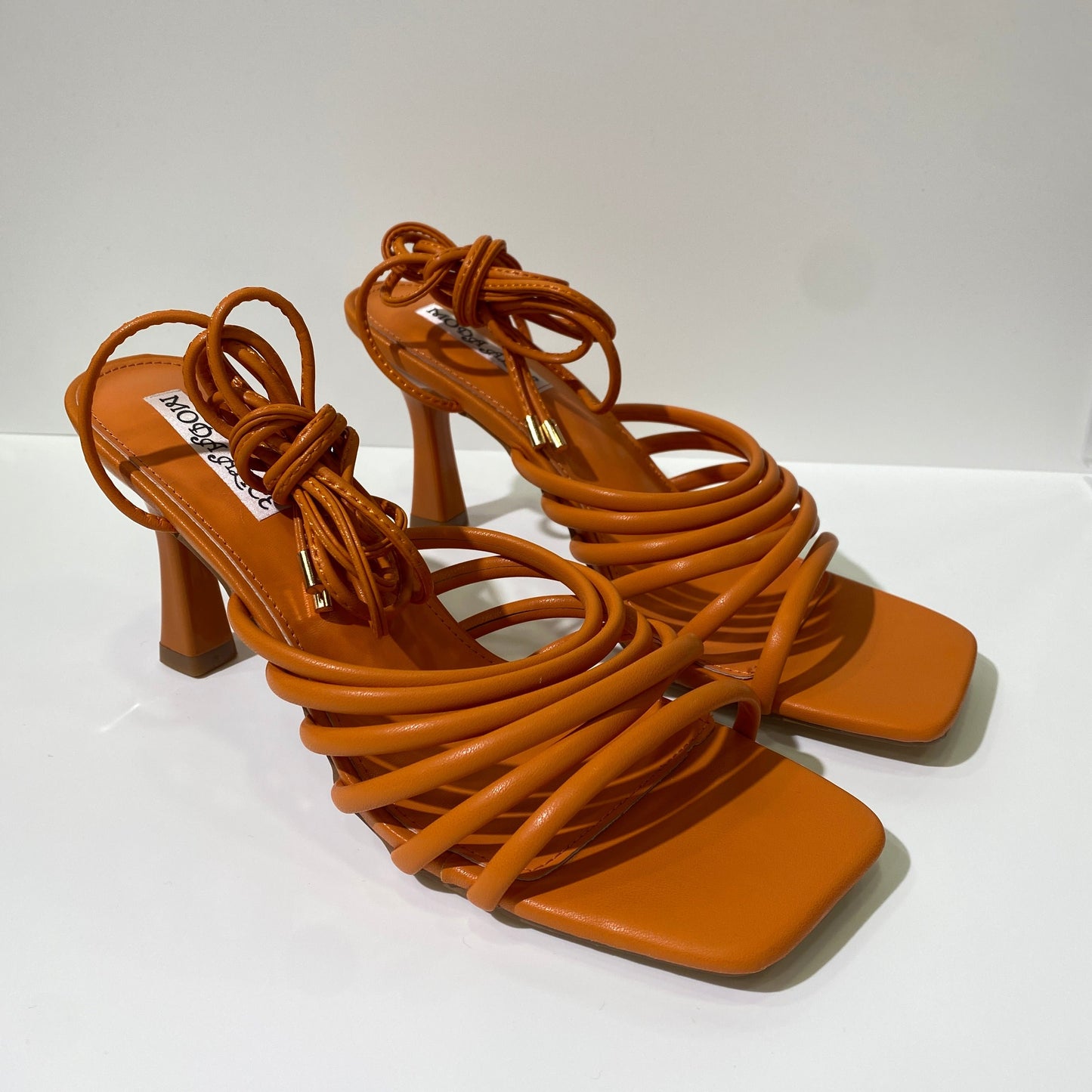 Sandali orange con fasce e lacci