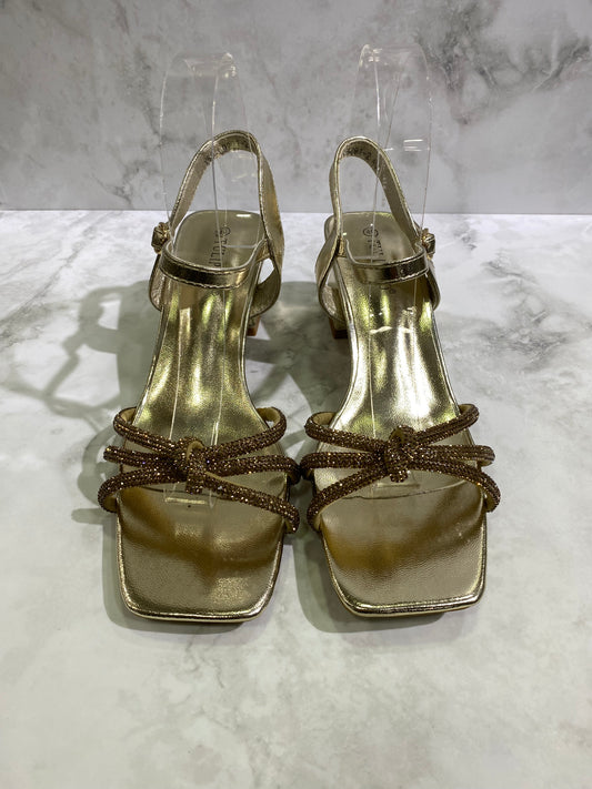 Sandalo con tacco oro