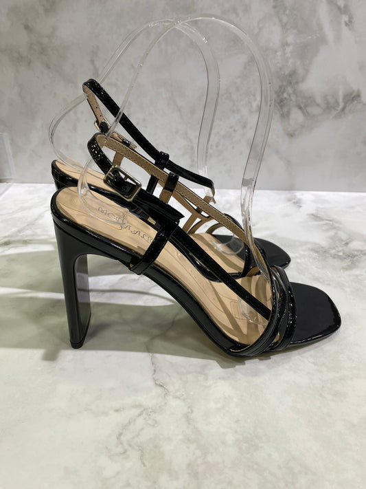 Sandalo con tacco nero