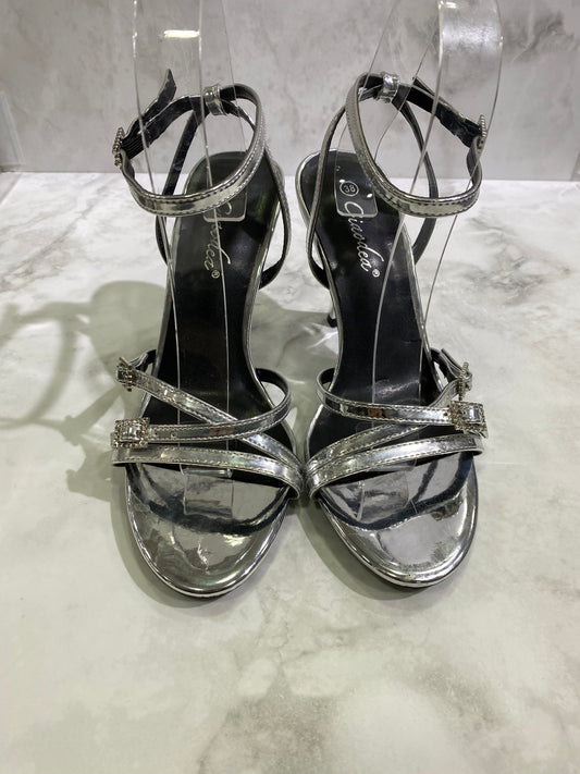 Sandalo con tacco argento