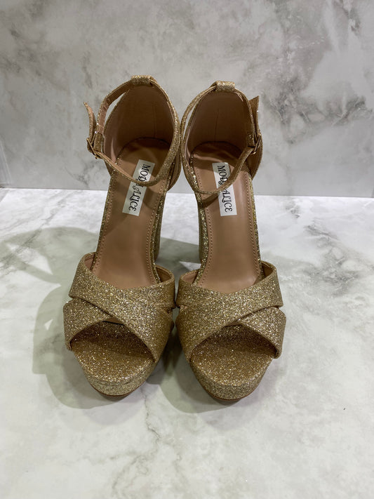 Sandalo con tacco oro