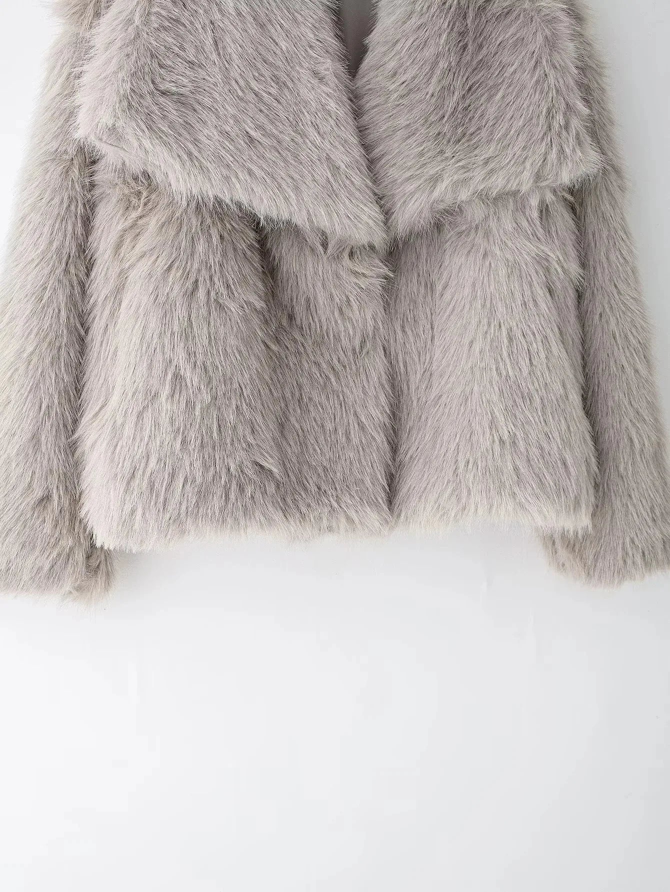Giacca pelliccia donna lunga con collo ampio