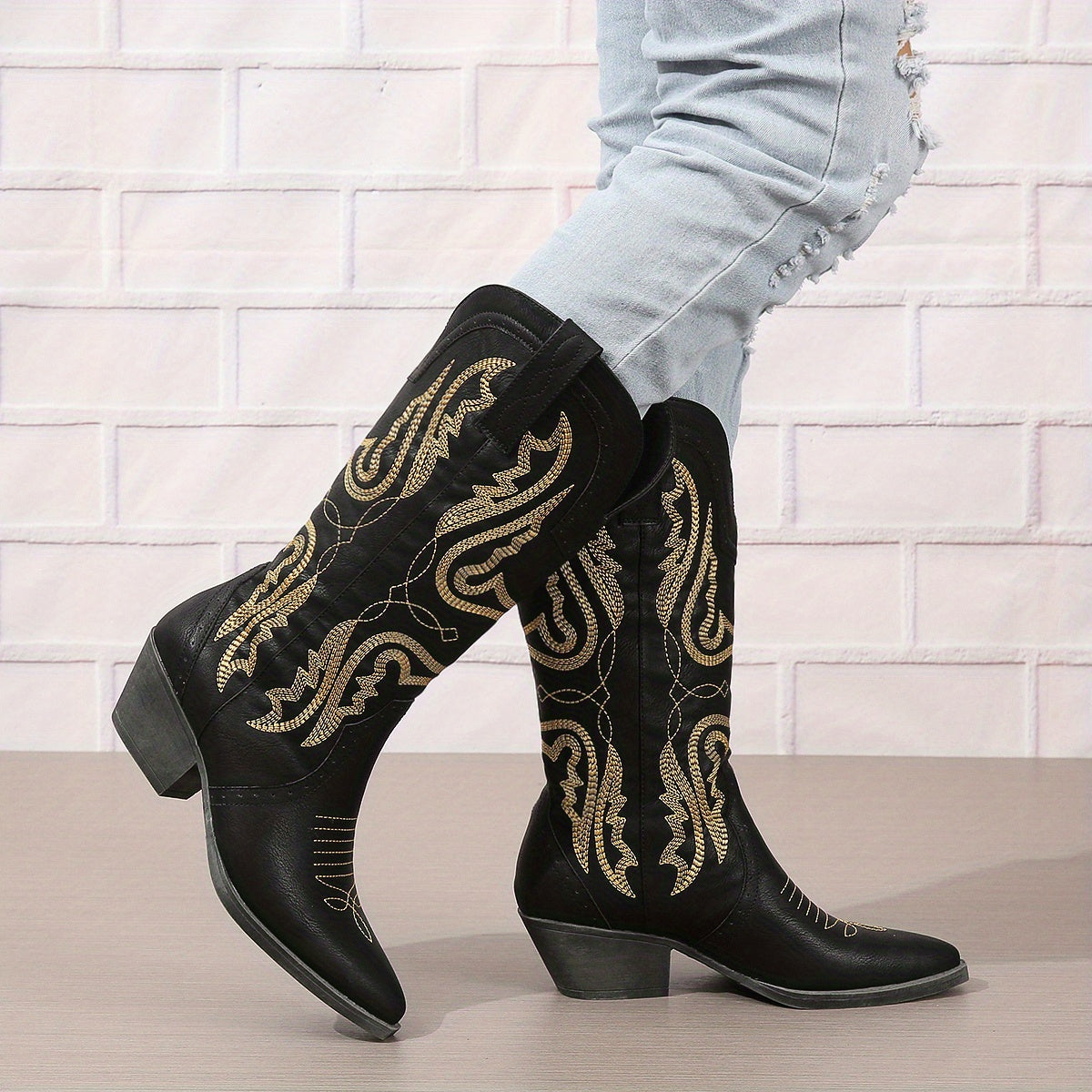 Stivale texano plus size con ricamo serpente – slip‑on