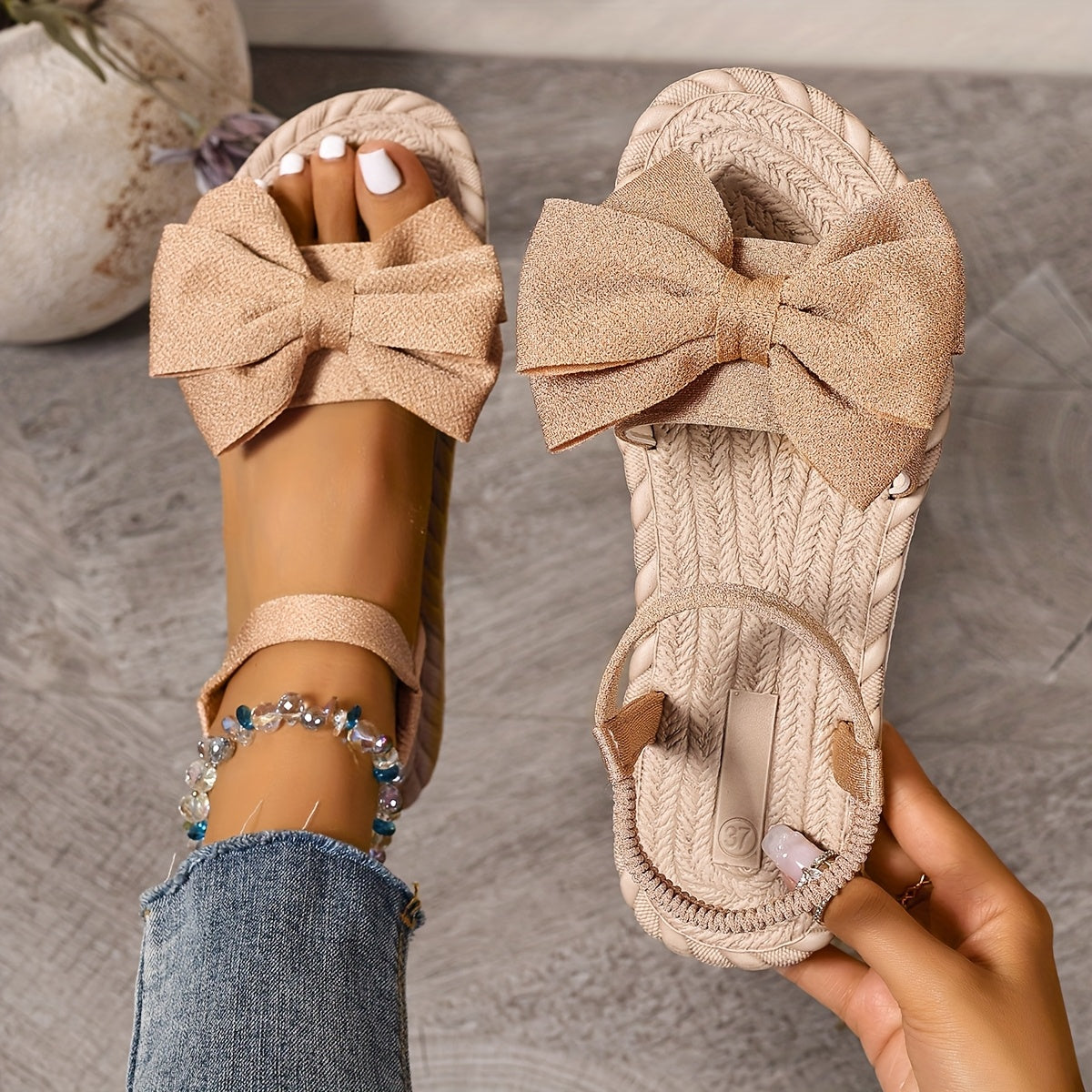 Women'S Slip-On Flat Sandals with Large Bow Detail - Comfortable Open-Toe Beach Shoes, Lightweight EVA Sole, Breathable Fabric Upper, All-Season Casual Wear, Strappy Sandals