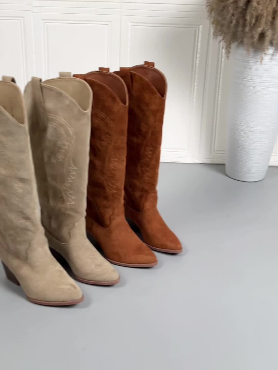 Stivale texano ecoCamoscio con punta affusolata – slip‑on, tacco chunky