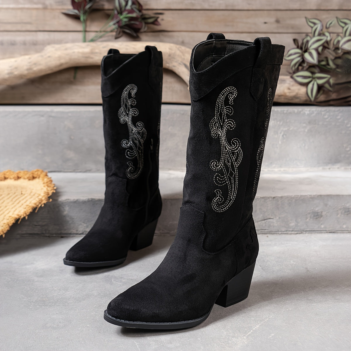 Stivale texano ricamato con zip laterale