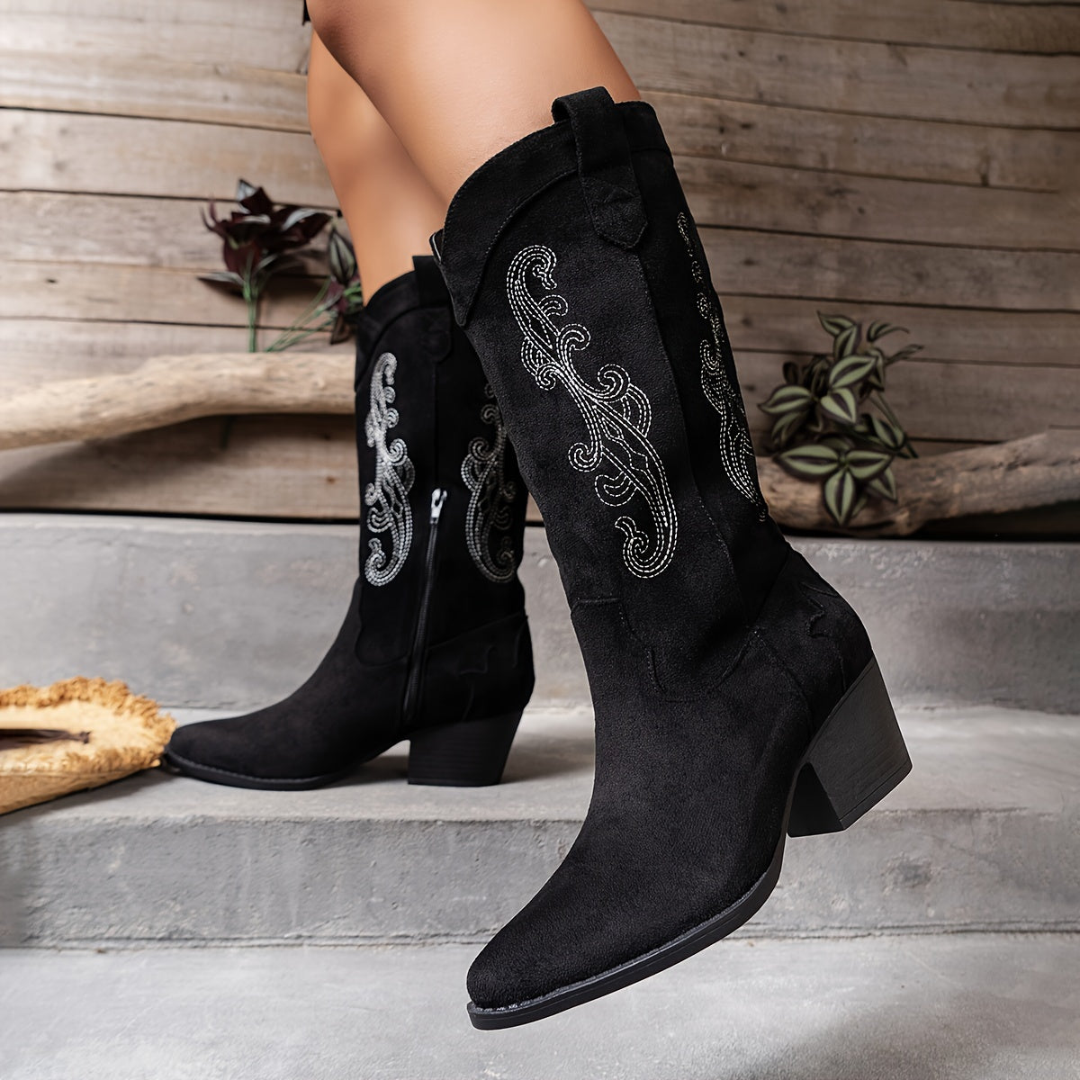 Stivale texano ricamato con zip laterale