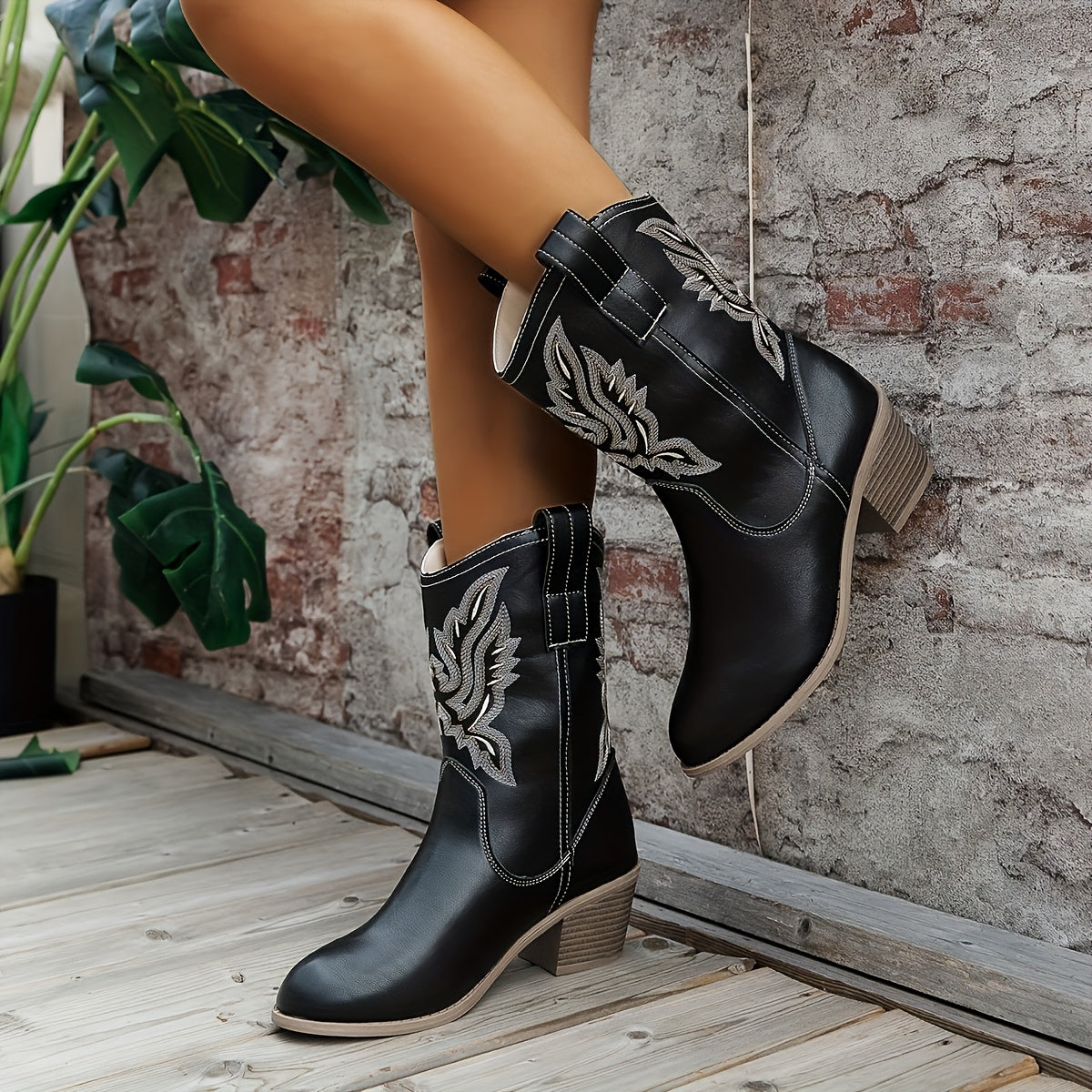 Stivale texano ecocamoscio punta affusolata – slip‑on