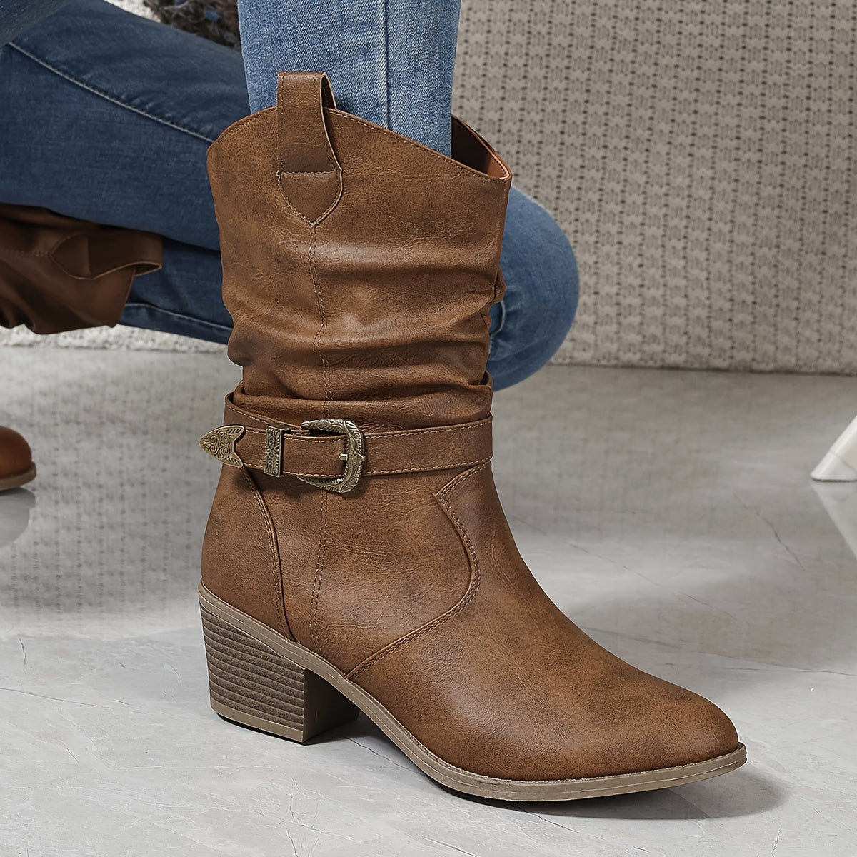 Stivale texano con cinturini plissettati – punta tonda