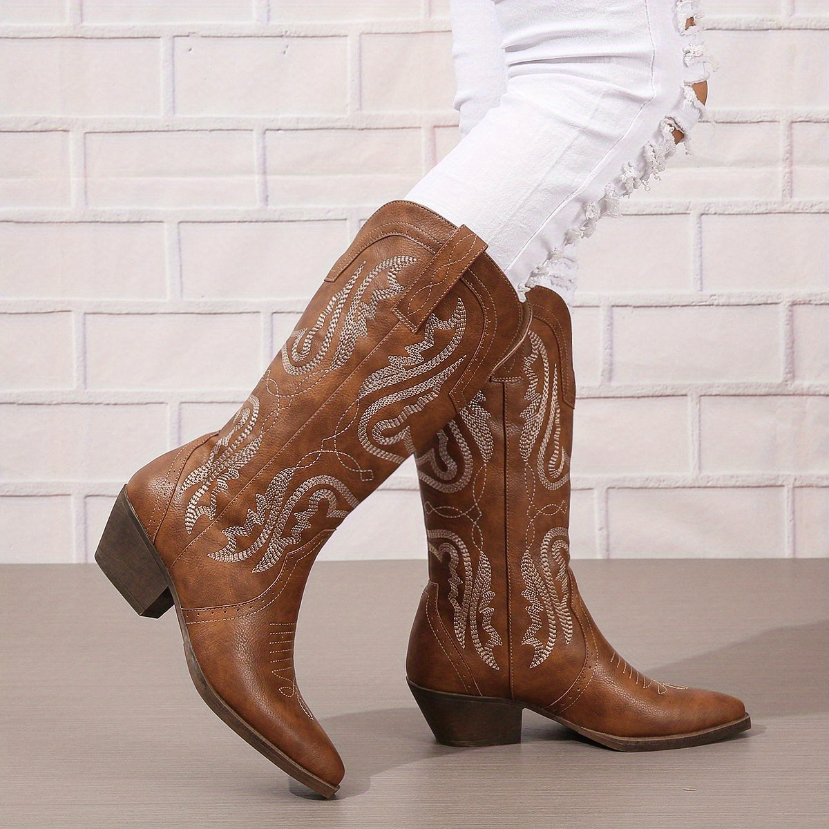 Stivale texano plus size con ricamo serpente – slip‑on