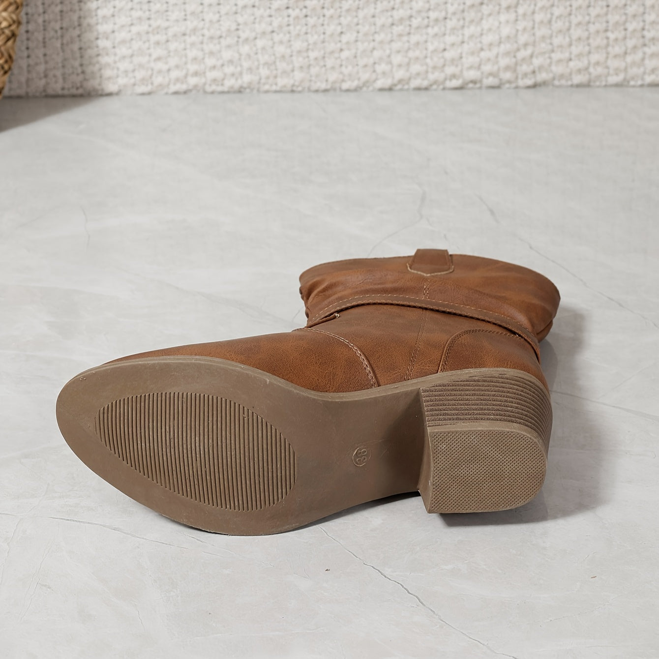 Stivale texano con cinturini plissettati – punta tonda