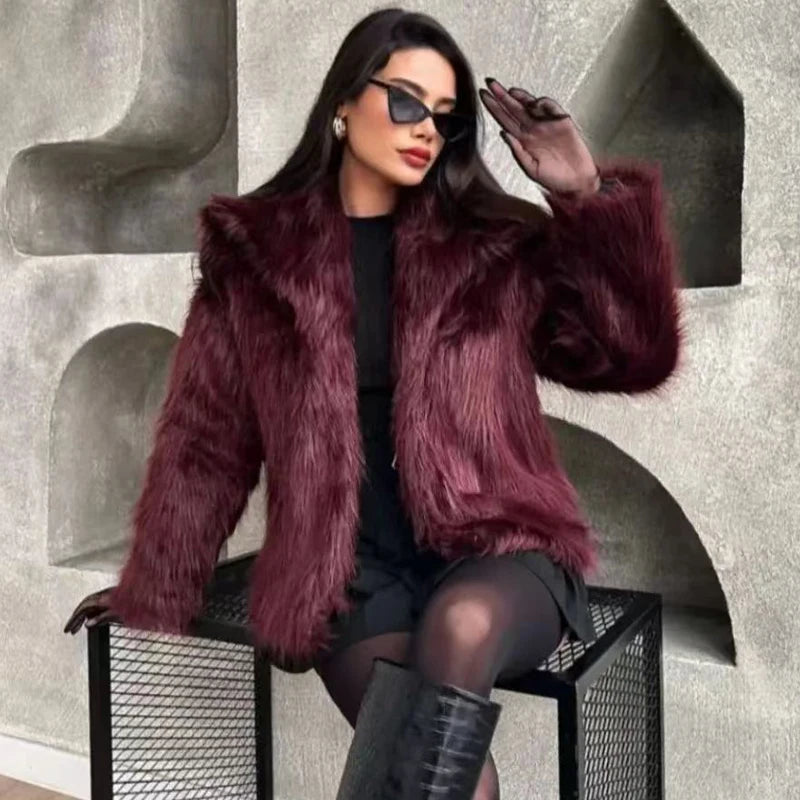 Bomber corto in Ecopelliccia Bordeaux con colletto Elegante