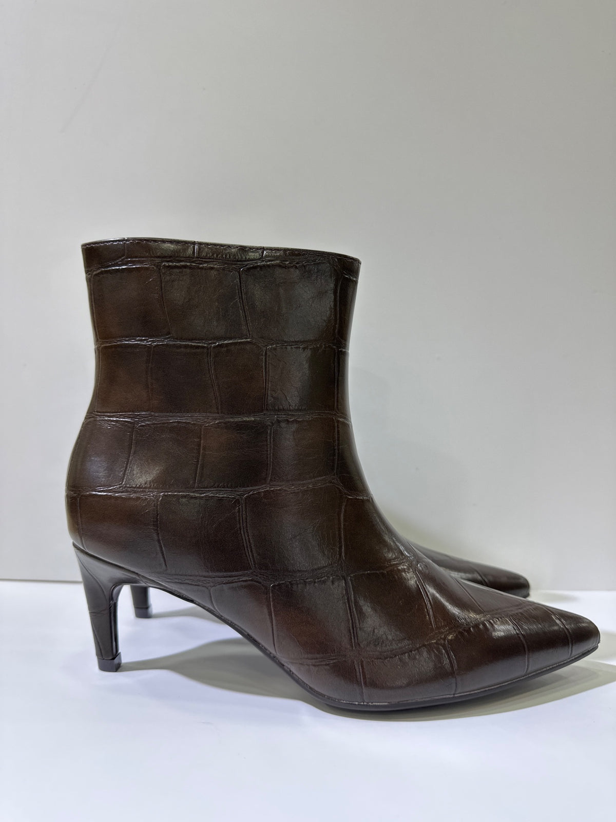 catalog-owner-31e65e1ce0d83ff7cd7cde77c1ec9aaa91e047bb283957d62bd7dd79ad915813:image:810