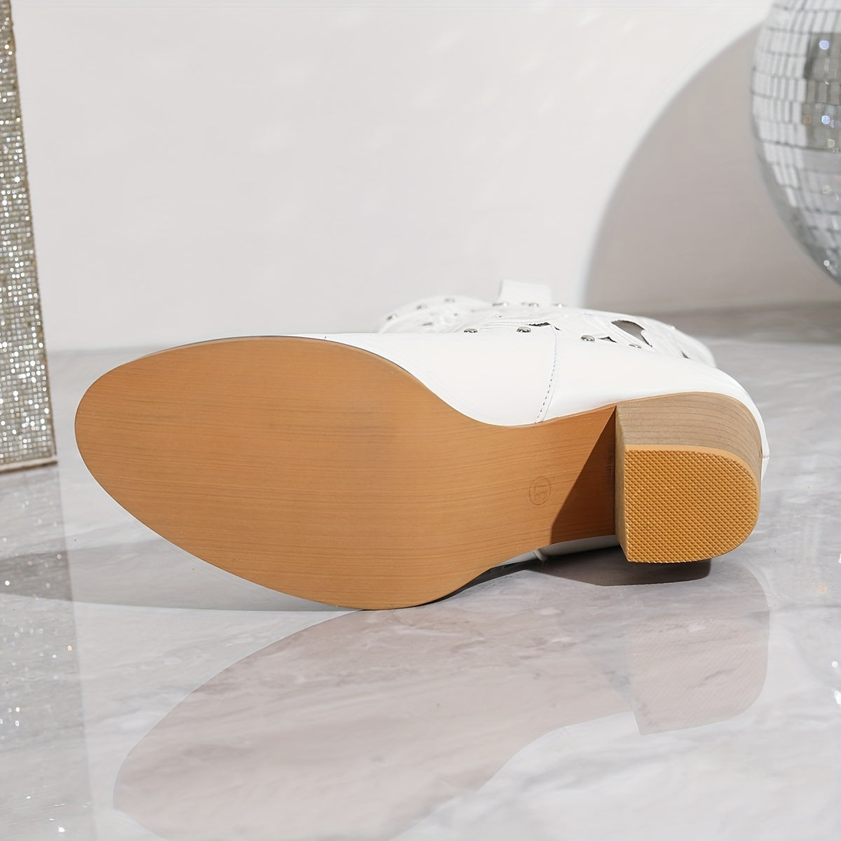 Stivale texano traforato con ricami – ecopelle