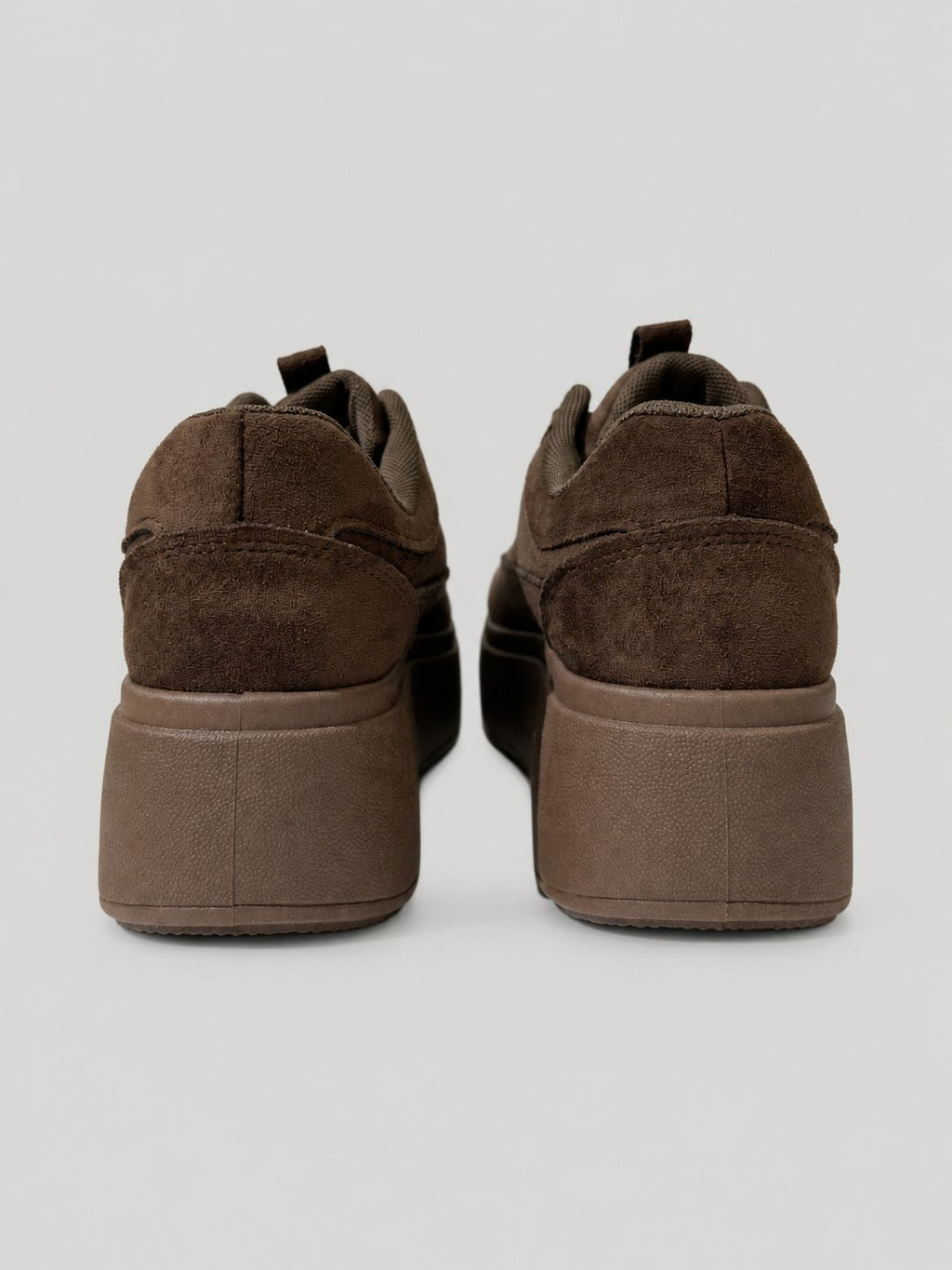 Sneakers AILSA, colore marrone, vista posteriore: suola platform.