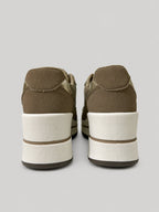 Sneakers TIA, colore sabbia, vista posteriore: suola platform.