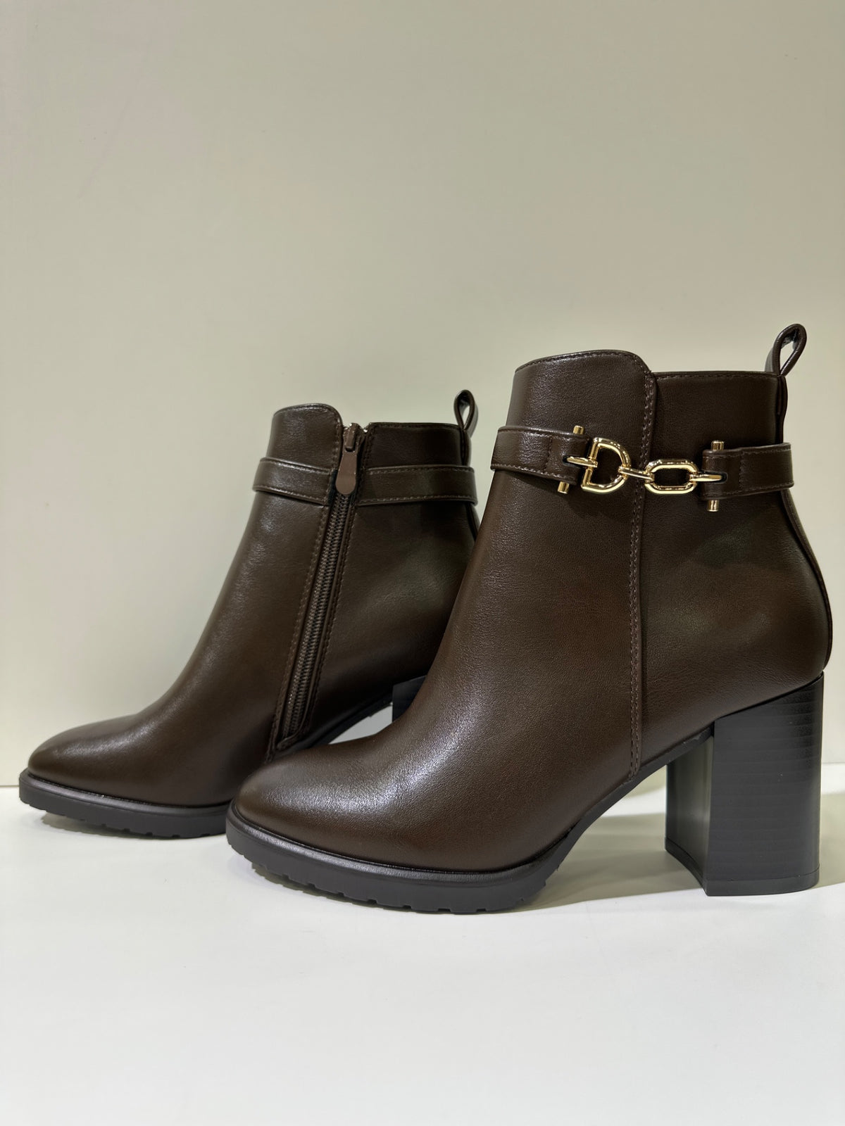 nebula-color-026d3fc536378b93d37d66de7b5d728602773937b942665de8c094a0a41de4a3:image:1481