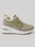 Sneakers ASHA, colore beige, vista laterale: finitura con inserti texturizzati.