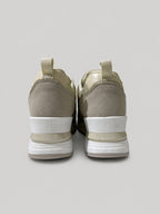 Sneakers ASHA, colore beige, vista posteriore: profilo della suola e del tallone.
