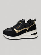 Sneakers ASHA, colore nero, vista del lato opposto: finitura con inserti texturizzati.