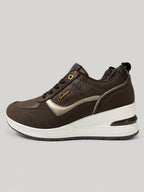 Sneakers ASHA, colore marrone, vista del lato opposto: finitura con inserti texturizzati.