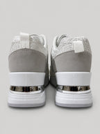 Sneakers NOLA, colore bianco, vista posteriore: profilo della suola e del tallone.
