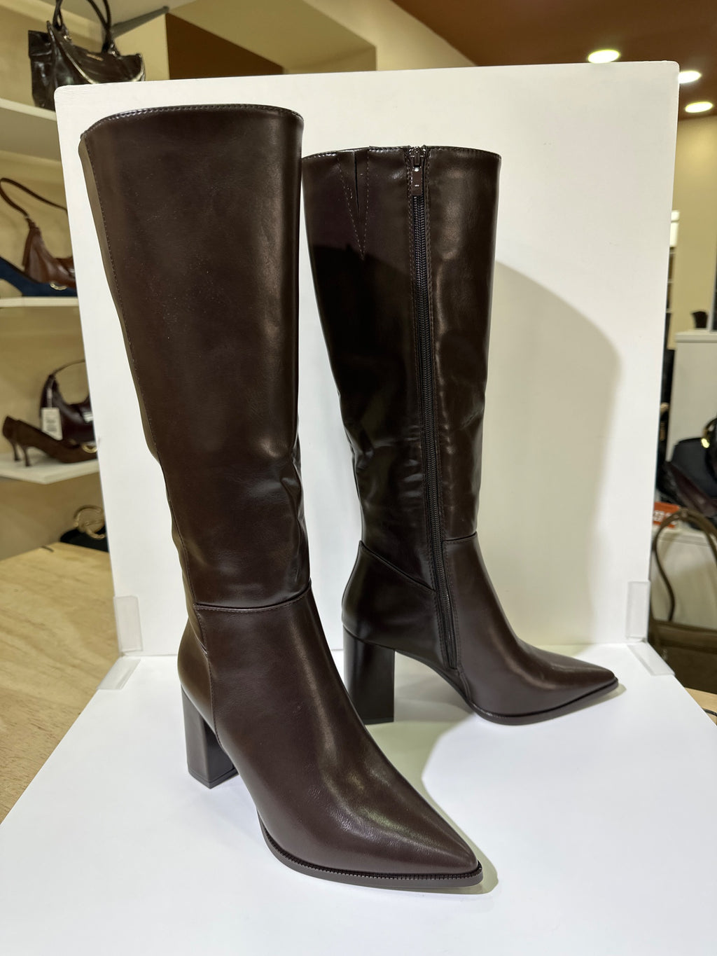 nebula-color-ff9d8a3d6b58c19377254c809c189c58744ab2e9c7b6f7d2bf9a2a82fec9bab7:image:1938