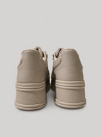 Sneakers YARA, colore cipria, vista posteriore: suola platform.