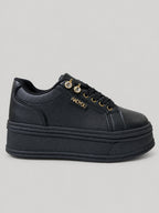 Sneakers YARA, colore nero, vista laterale: finitura liscia, suola platform.