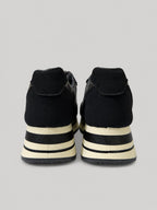 Sneakers ZARA, colore nero, vista posteriore: suola platform.