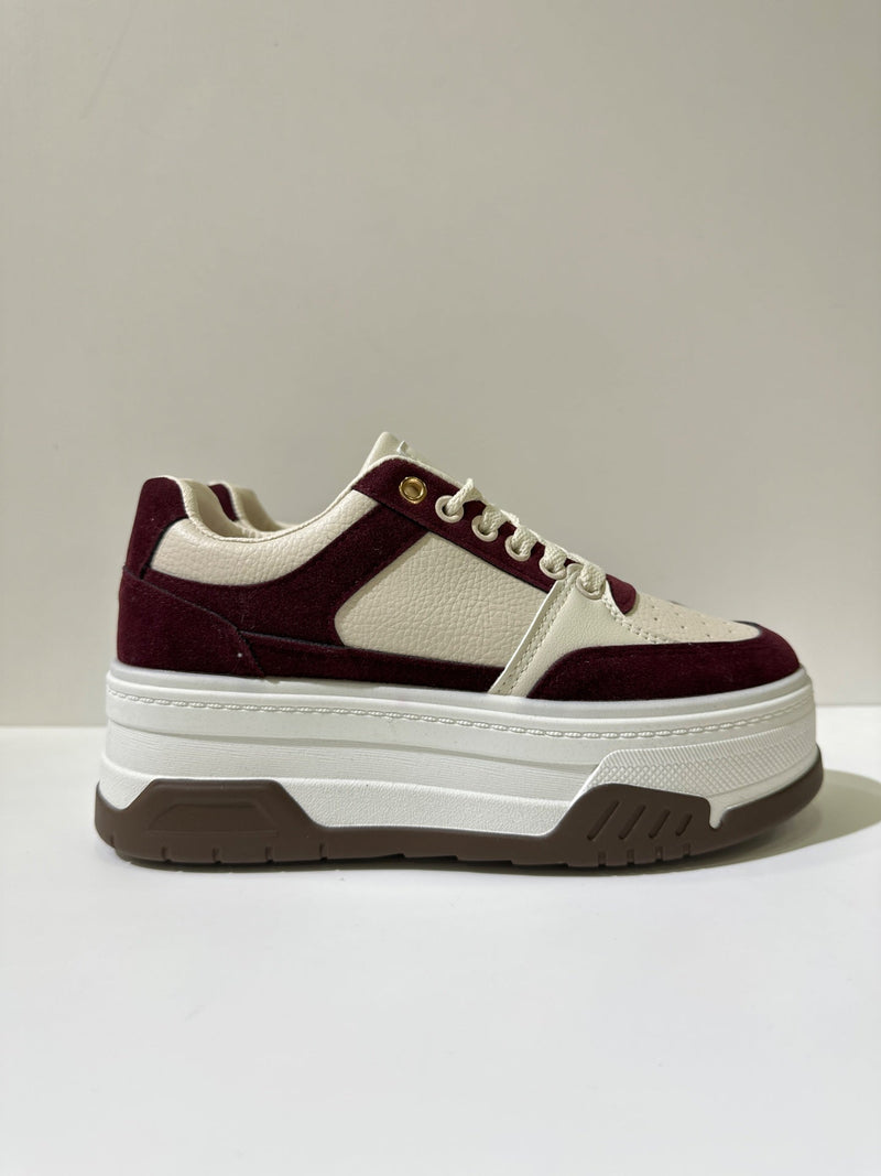 Sneakers SUMMER, colore rosso, vista laterale: finitura liscia, suola platform.