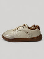 Sneakers UNA, colore beige, vista del lato opposto: finitura con pannelli a contrasto.
