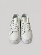Sneakers ALLEGRA, colore bianco, vista frontale dall’alto: punta arrotondata e lacci.